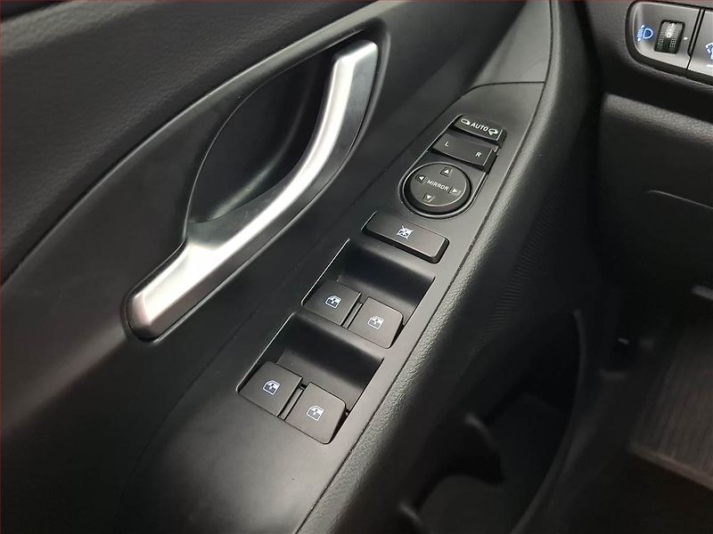 Hyundai i30 (2023) Smart 1.5 T-GDI MHEV, Automat - fotka 19 z 19