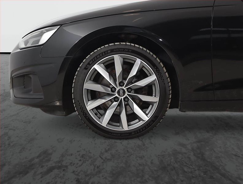 Audi A4 (2022) 35 TDI, Automat, Navi - fotka 15 z 24