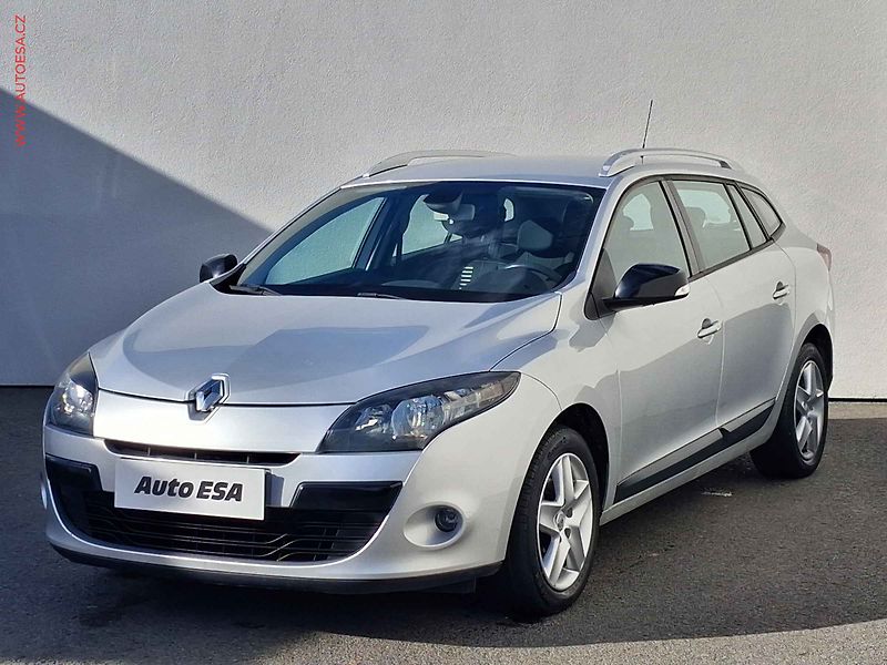 Renault Mégane (2011) 1.6i, ČR, autoAC, temp - fotka 3 z 15