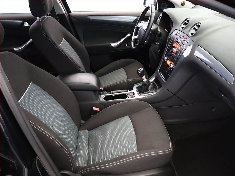 Ford Mondeo (2011) 2.0 TDCi, Serv.kniha, Tempomat - fotka 7 z 14