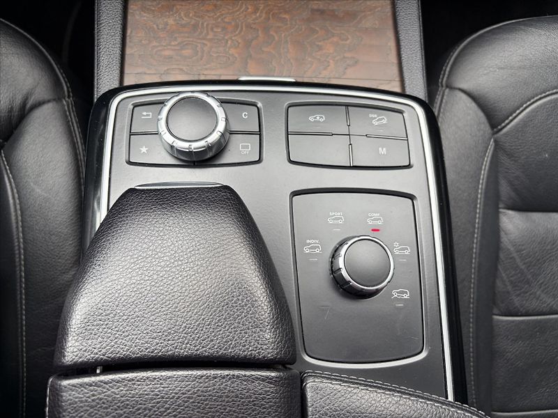Mercedes-Benz GLS 350d 4M - fotka 13 z 24