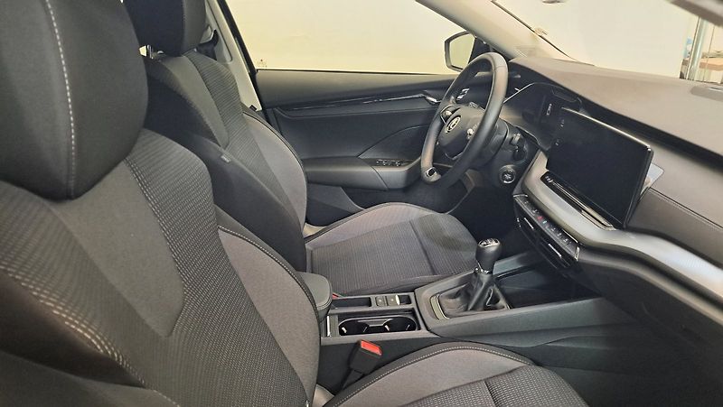 Škoda Octavia (2023) Ambition 1,5 TSI 110 kW - fotka 14 z 23