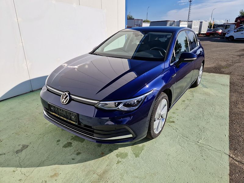 Volkswagen Golf Style 1.5 TSI - fotka 2 z 36