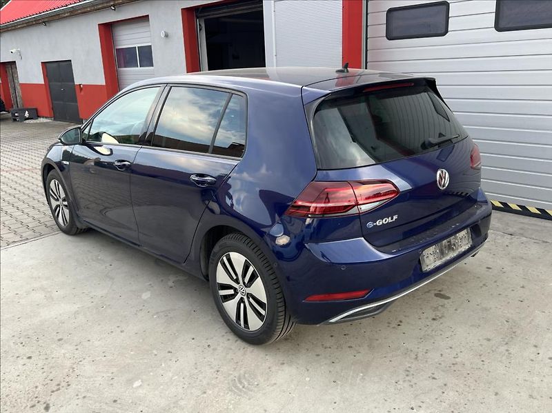 Volkswagen e-Golf 0,0 Pro Sport NAVI záruka TČ - fotka 3 z 12