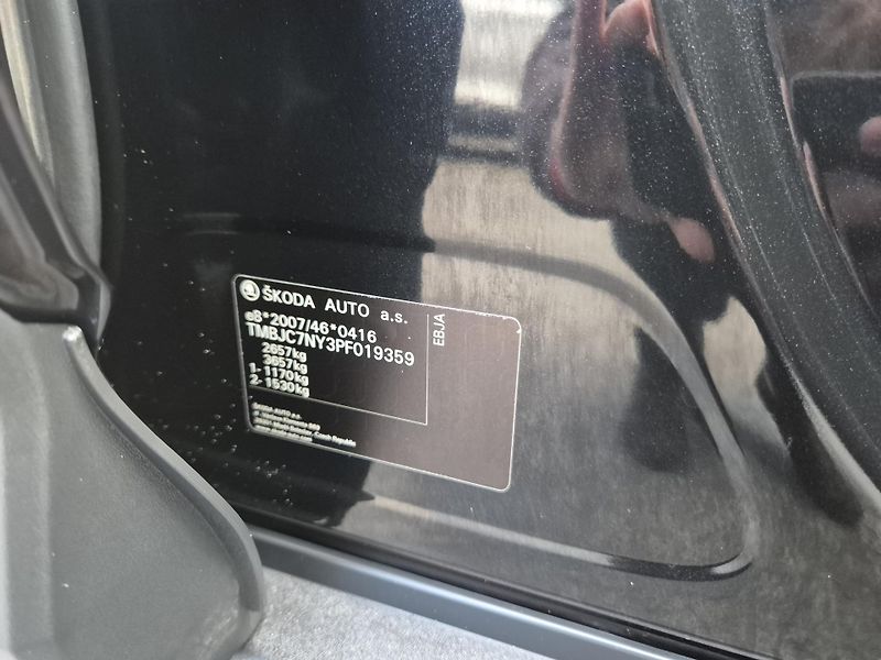Škoda Enyaq 150kw, iV80 19ALU TZ SOH 96% - fotka 42 z 44