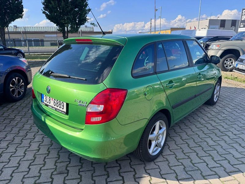 Škoda Fabia (2010) 1,2 TSI 63 KW 2X KOLA - fotka 6 z 45