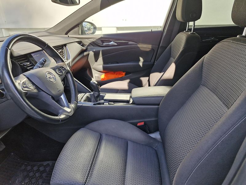 Opel Insignia  II Elegance 2,0 CDTI (128 - fotka 9 z 10