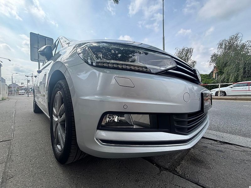 Volkswagen Touran 2.0TDi/2017/7MÍST.MAN6.110KW-Z - fotka 48 z 50