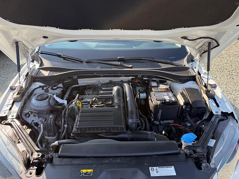 Škoda Superb 1.4 TSI AMBITION - fotka 13 z 13
