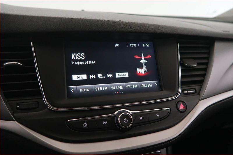 Opel Astra (2018) 1.6 CDTI, Serv.kniha, Tempomat - fotka 12 z 18