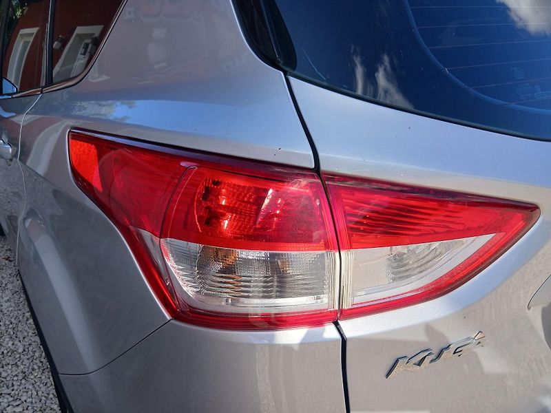 Ford Kuga 1.6i - fotka 31 z 36