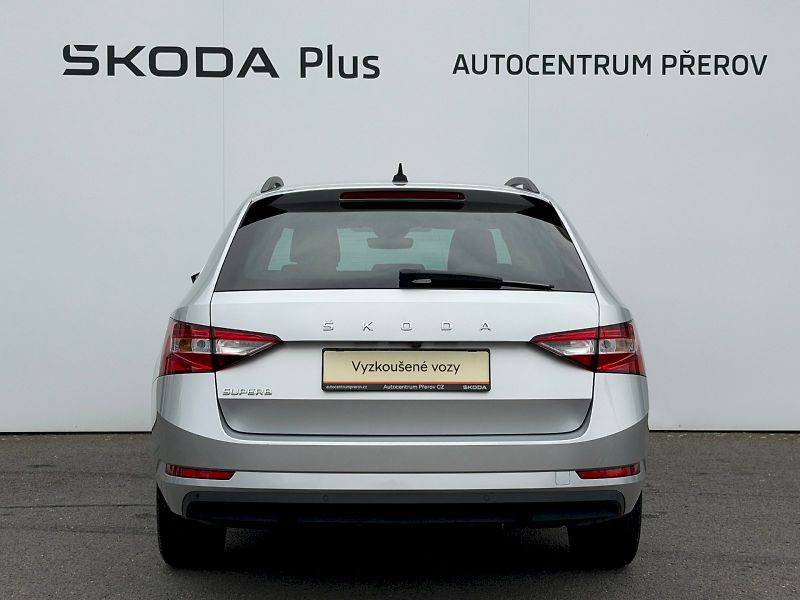 Škoda Superb (2022) 2.0 TDI 110kW Business - fotka 32 z 35
