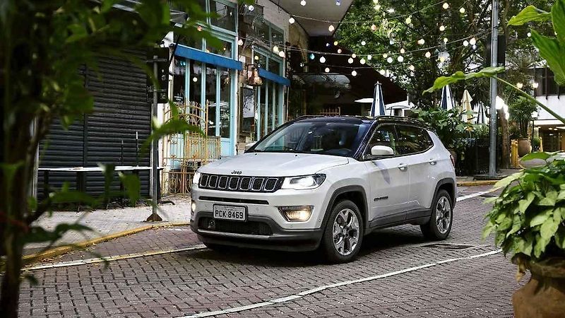 Jeep Compass.