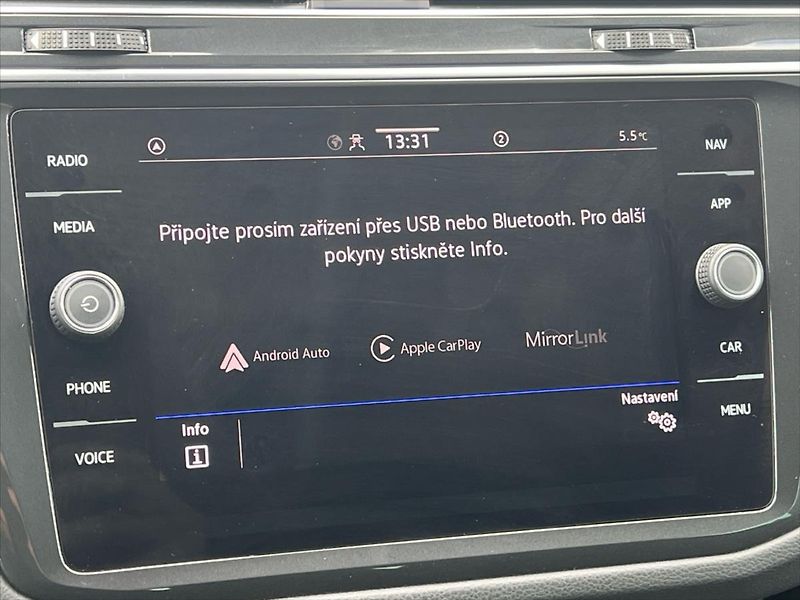 Volkswagen Tiguan 1,5 TSi 110 kW 7DSG ELEGANCE - fotka 22 z 27