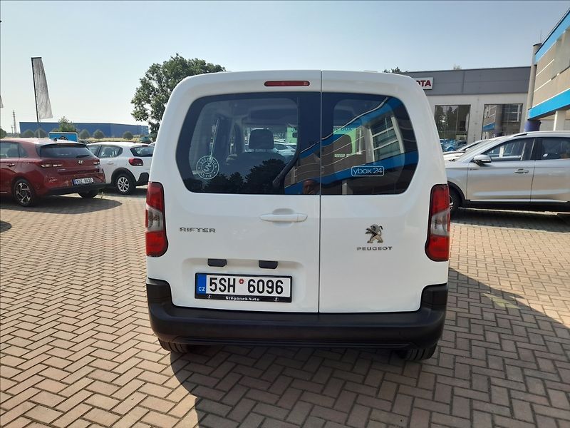 Peugeot Rifter 1,5 BlueHDi Active - fotka 7 z 20