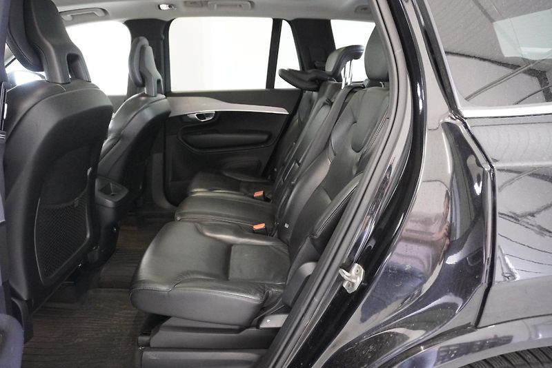 Volvo XC90 D5 AWD AUT. INSCRIPTION - fotka 27 z 34