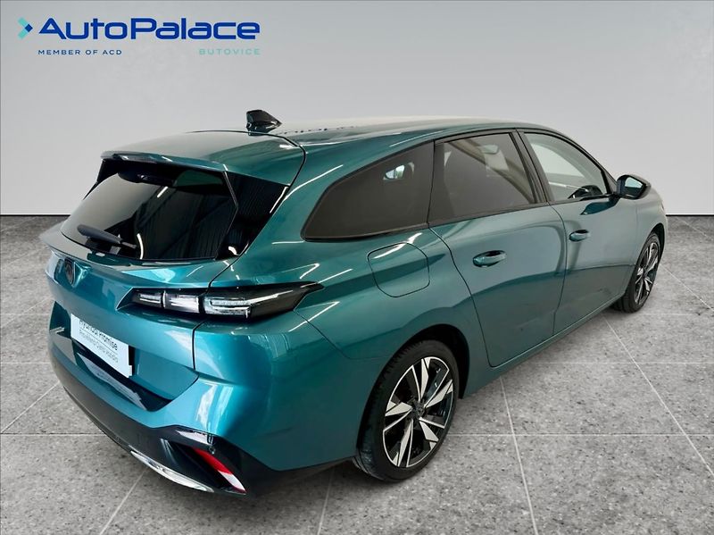 Peugeot 308 1,2 i ALLURE 1.MAJITEL - fotka 4 z 18