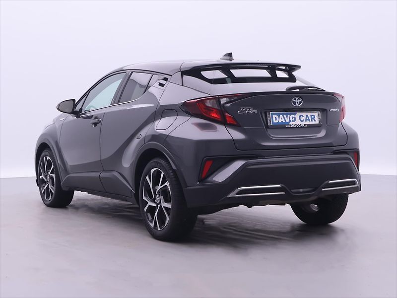 Toyota C-HR 2,0 E-CVT 112kW Executive - fotka 3 z 30