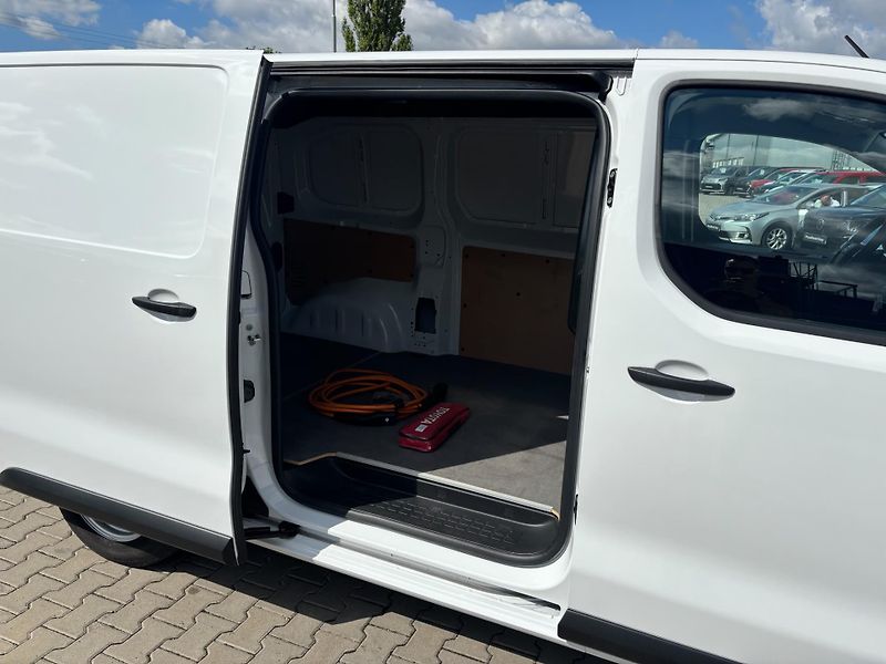 Toyota ProAce Full Electric 75kWh Active - fotka 21 z 23
