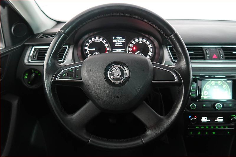 Škoda Rapid (2012) Elegance 1.6 TDI, Navi - fotka 16 z 17