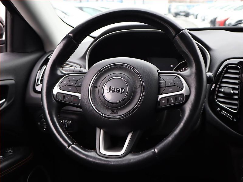 Jeep Compass (2019) 2.0 MultiJet, 4X4, Automat - fotka 14 z 20