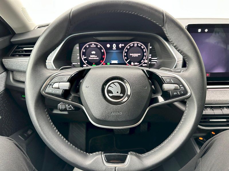 Škoda Octavia (2024) 1.5 TSI 110kW MHEV Top Selecti - fotka 12 z 26