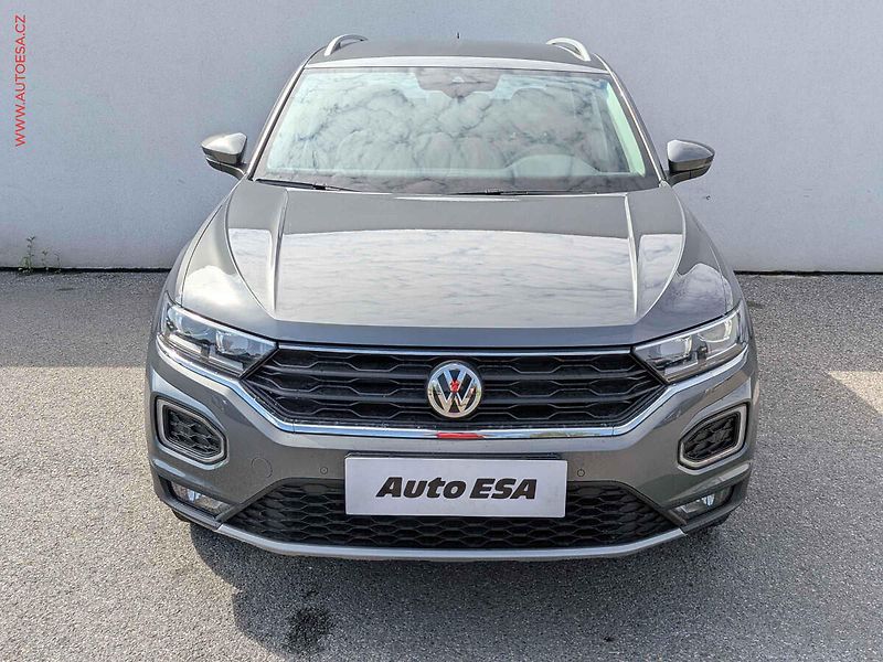 Volkswagen T-Roc (2020) 1.5TSI, ČR, DSG, LED, autoAC - fotka 2 z 17