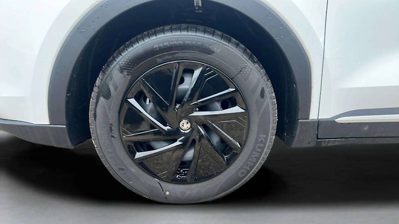 MG ZS (2026) EXCITE 1.5 MT5 (85kW/115k) / 1 - fotka 28 z 29
