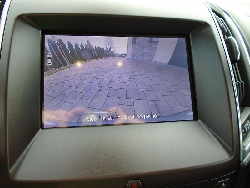 Ford Galaxy 2,0EcoBlue 140kW AWD Vignale  - fotka 28 z 50