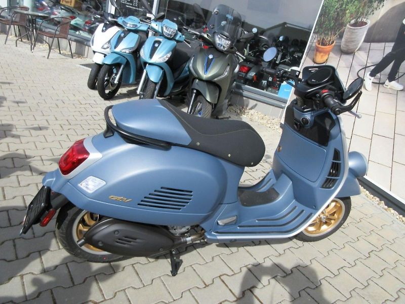 Vespa (2026) GTV 310 Officina 8 e5+ - fotka 4 z 11