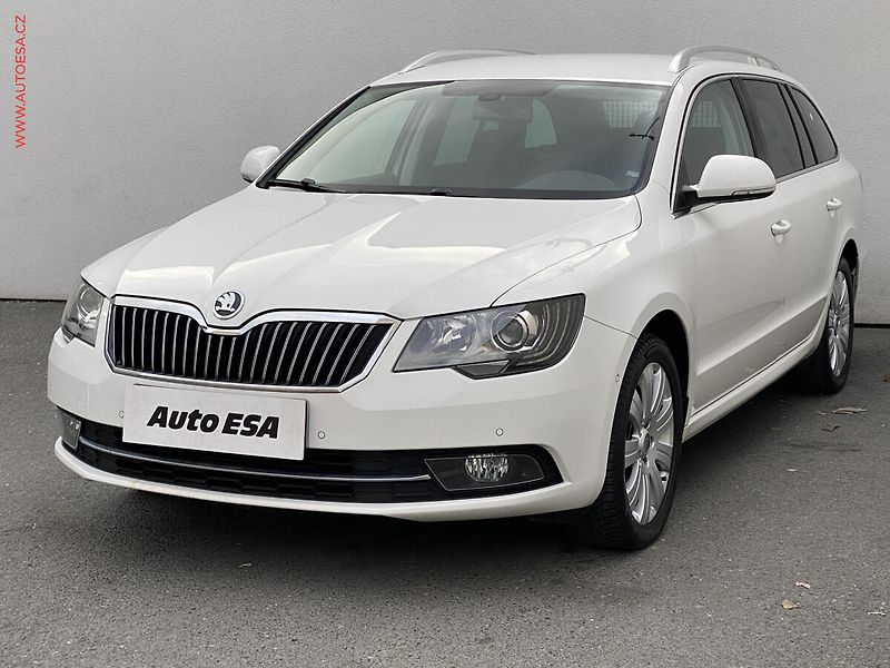 Škoda Superb (2014) 2.0 TDi, Exclusive, DSG - fotka 3 z 18