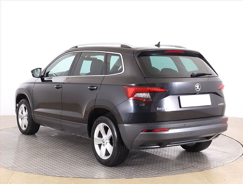 Škoda Karoq (2018) 1.6 TDI, Automat, Serv.kniha - fotka 4 z 19