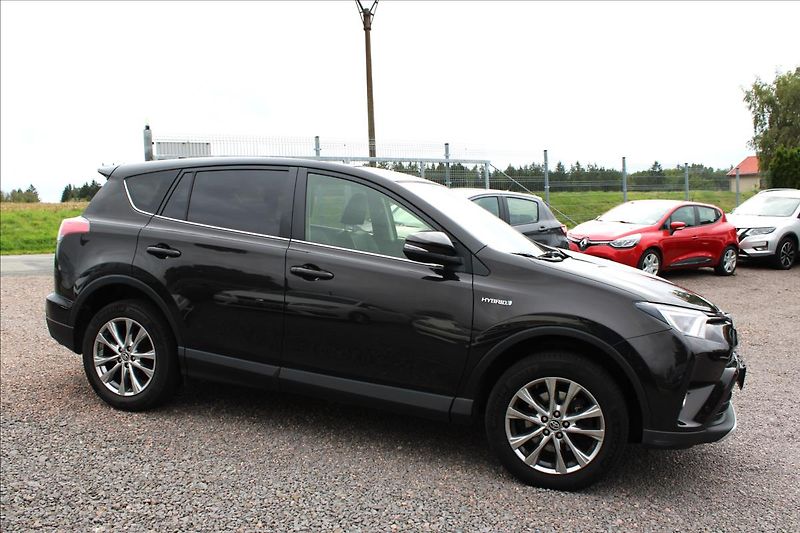 Toyota RAV4 2,5 Hybrid 4x4 LED, NAVI, kůže - fotka 7 z 28