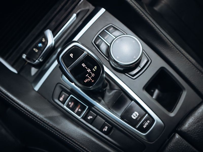 BMW X6 40d xDrive 230kW M-Sport - fotka 12 z 27