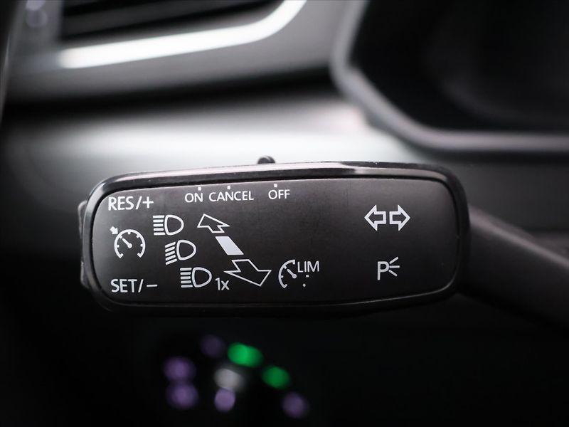 Škoda Superb 2.0 TDI DSG CZ Style Plus Kůže - fotka 20 z 37
