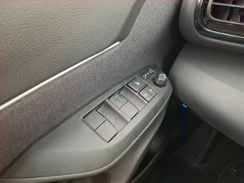 Toyota Yaris Cross (2023) Comfort 1.5 VVT-iE - fotka 15 z 16