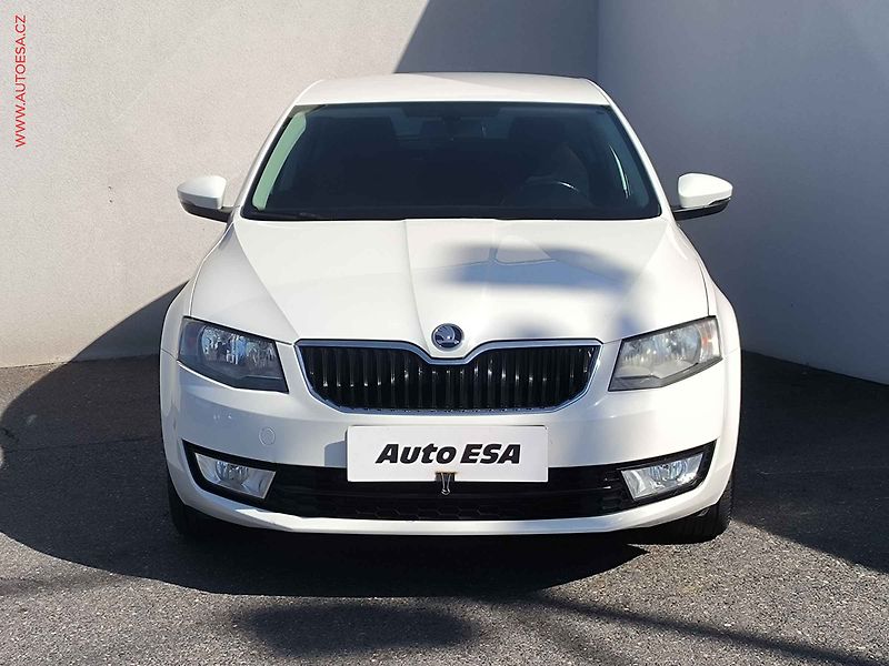 Škoda Octavia (2015) 1.6TDi, ČR, AC, výhřev sed. - fotka 2 z 17