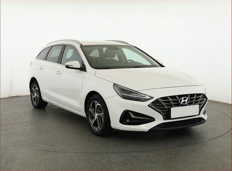Hyundai i30 (2023) 1.0 T-GDI, Automat, Serv.kniha - fotografie inzerátu