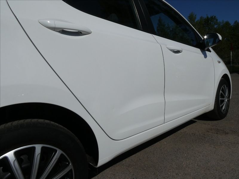 Hyundai i10 1,0 i Family, 2 x kola,klima - fotka 11 z 39