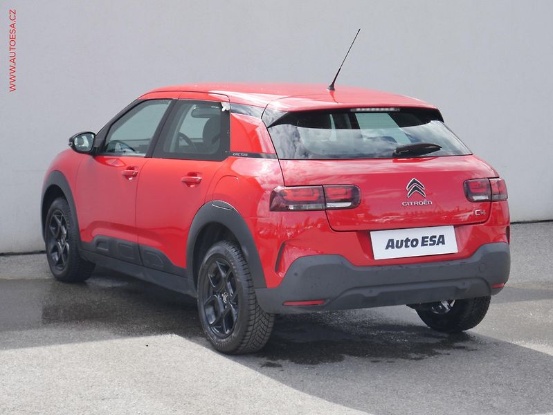 Citroën C4 Cactus (2018) 1.2 PT, ČR, servis.kniha, AC - fotka 6 z 19