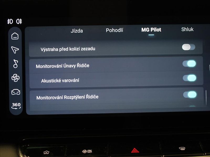 MG HS 1,5 TGI AT Exclusive 32tkm.ČR - fotka 19 z 27