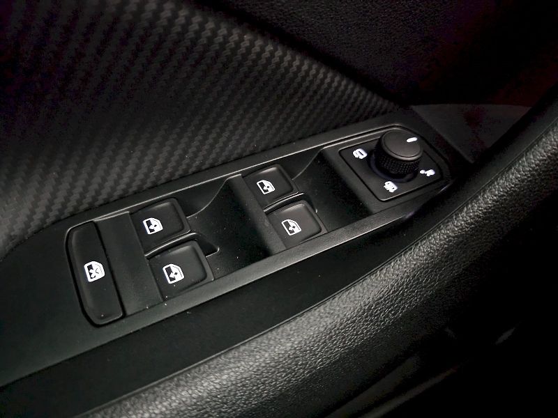 Škoda Kamiq (2025) 1.0TSi 85kW MONTE CARLO - fotka 28 z 35