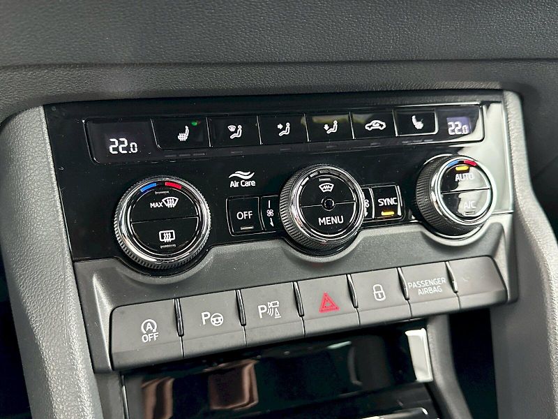 Škoda Karoq (2025) DSG 2.0TDI 110kW 4x4 SportLine - fotka 23 z 34