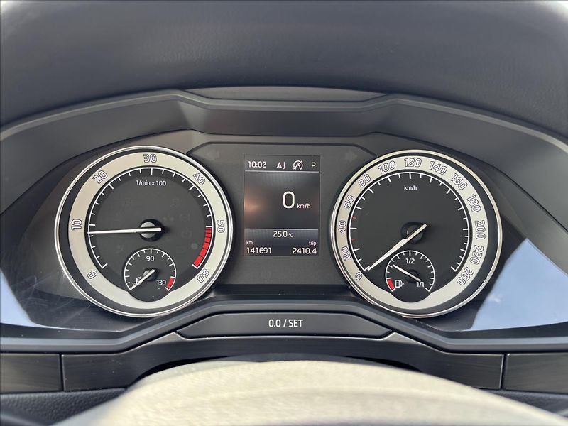 Škoda Superb 2,0 TDI 110kW Style DSG - fotka 26 z 47