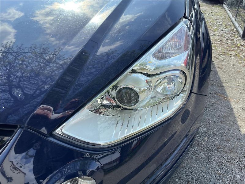 Ford S-MAX 2,2 TDCi 147kW  ACC,Xenon,Navi - fotka 37 z 45