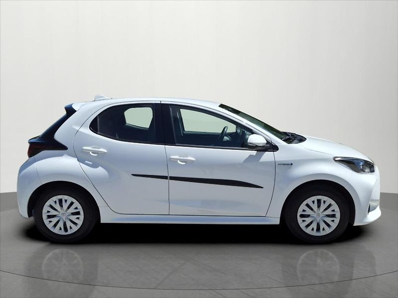 Toyota Yaris 1,5 TNGA HEV 92-1 CVT ČR - fotka 8 z 23