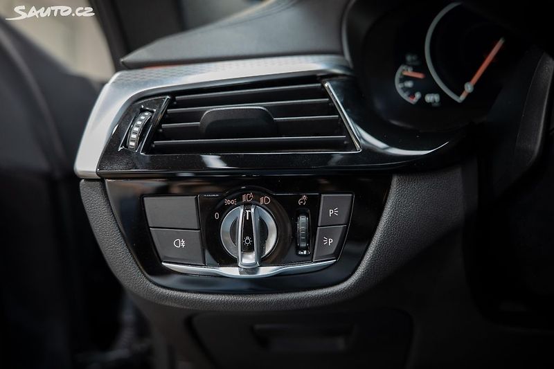 BMW Řada 6 640d xDrive GT 4x4 235 kW - fotka 23 z 31