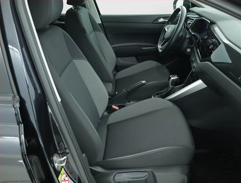 Volkswagen Taigo (2022) 1.0 TSI - fotka 9 z 17