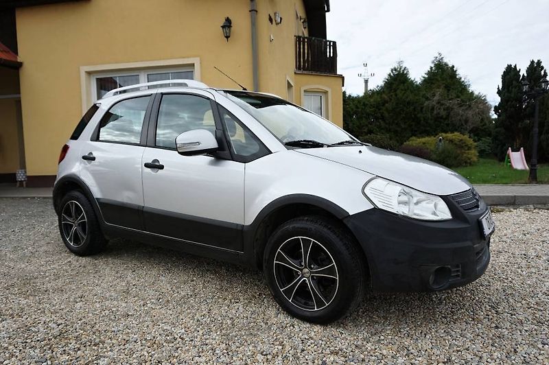 Fiat Sedici (2012) 1,6 16V 88 kW - fotka 2 z 46