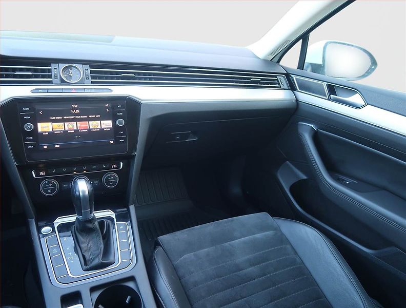 Volkswagen Passat (2017) R-Line 2.0 TDI, Automat - fotka 8 z 16